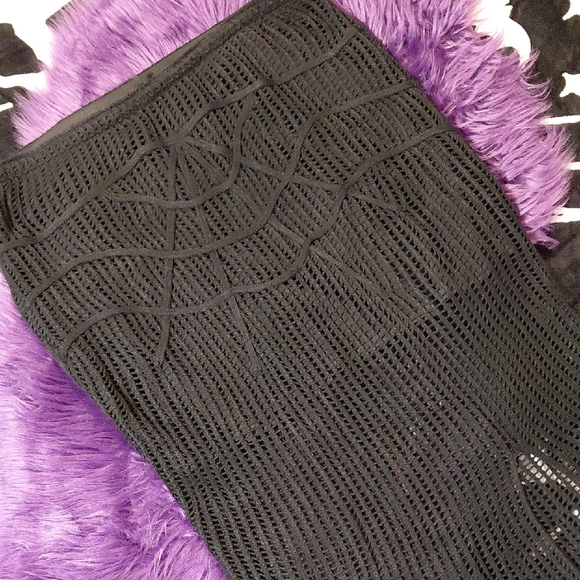 KILLSTAR Dresses & Skirts - KILLSTAR XXL BLACK WIDOWS PREY KNIT SKIRT MINI LINED